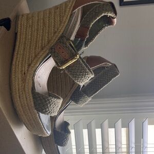 Steve Madden Tan Green Platform Shoes